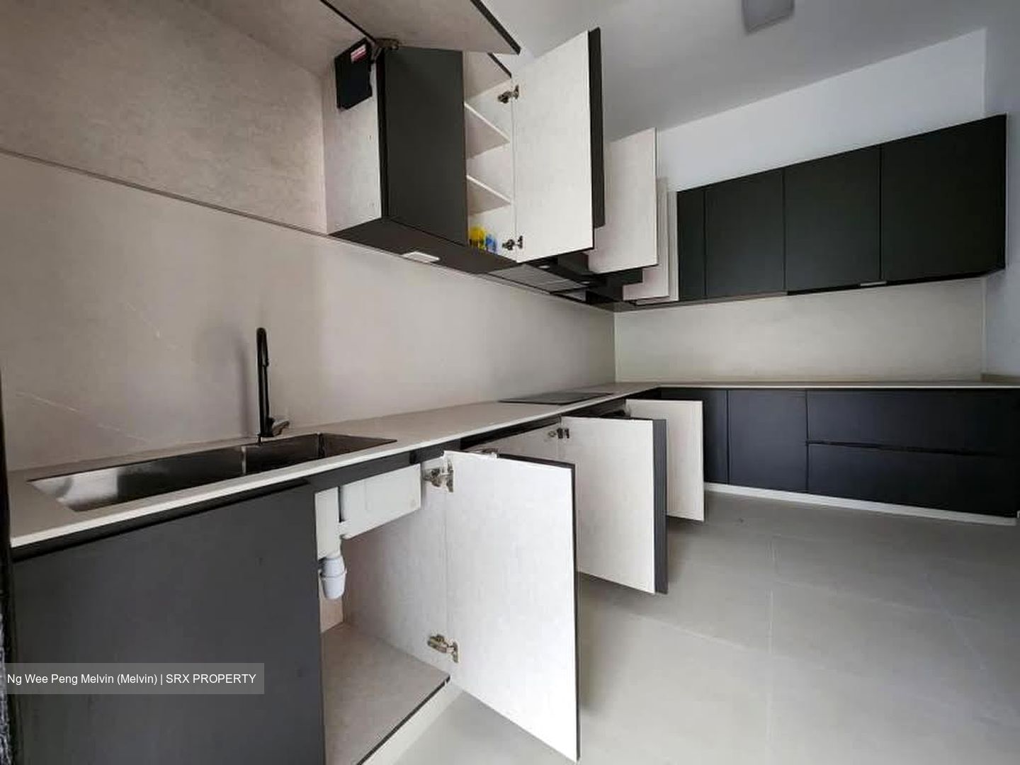 Kew Vale (D16), Terrace #585653011